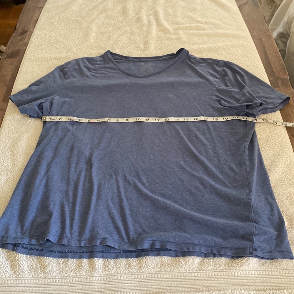Vince from Neiman’s 100% Pima cotton tshirt. So comfy and classy. Unisex - Picture 10 of 10